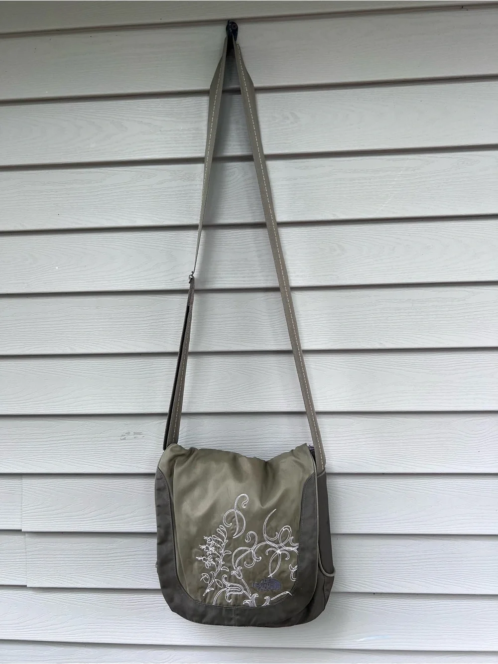 Women’s NorthFace Olive Green Crossbody Bag with Embroidered Detail